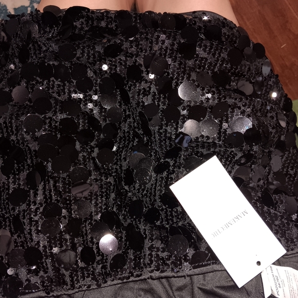 Y2K VIBES ALERT Snag this MakeMeChic Sparkly Sequin Mini Skirt – - Picture 5 of 5